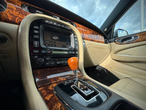 2008 Jaguar XJ-Series Vanden Plas