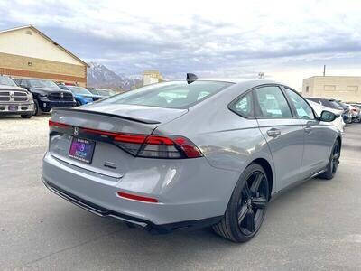 2024 Honda Accord Hybrid Sport-L photo 2