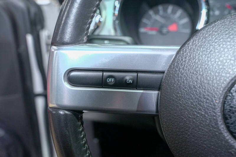 2005 Ford Mustang V6 Premium