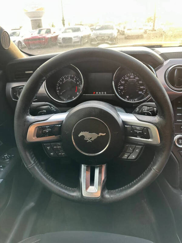 2017 Ford Mustang