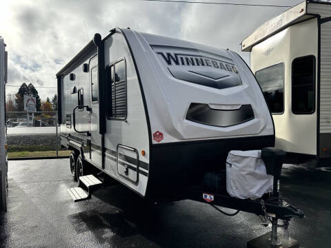 2021 Winnebago Micro Minnie 2100BH / 21ft for sale at Jim Clarks Consignment Country - Travel Trailers in Grants Pass OR