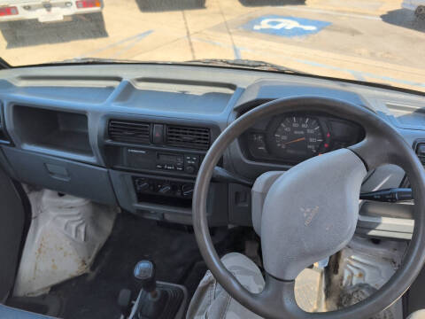 2000 Mitsubishi Minicab
