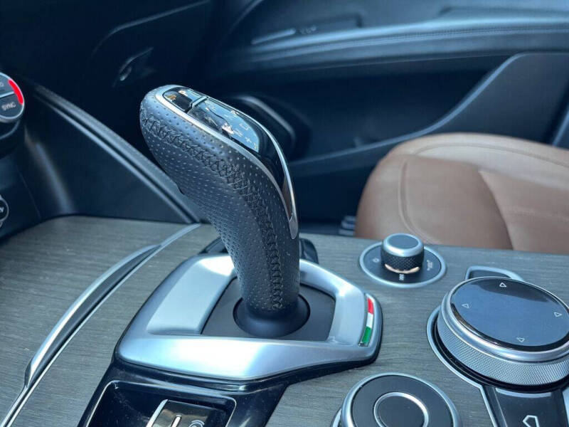 2022 Alfa Romeo Stelvio Ti