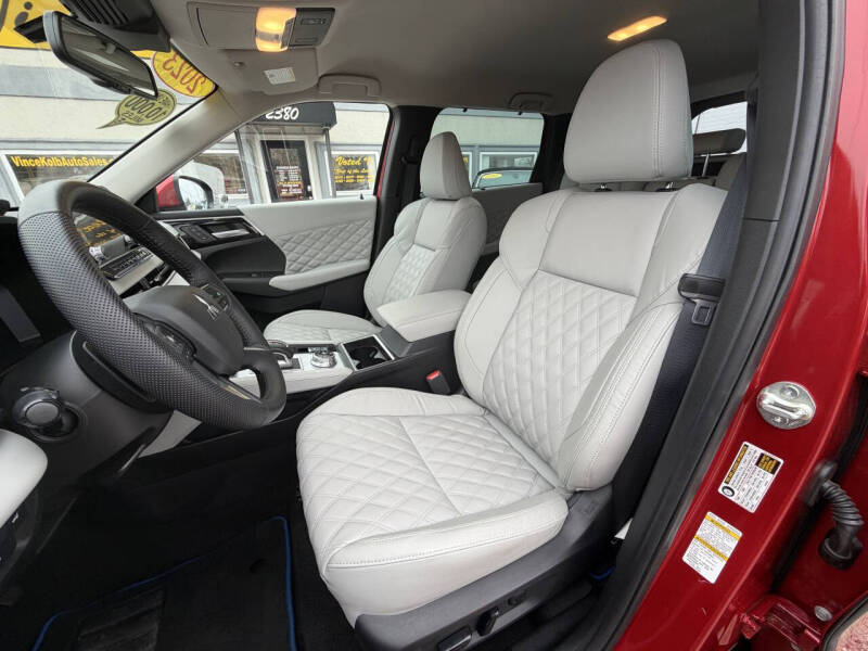 2023 Mitsubishi Outlander PHEV SEL