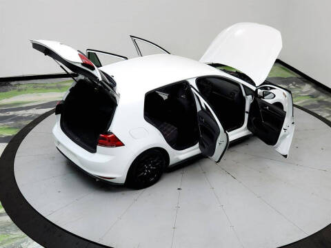 2017 Volkswagen Golf GTI S