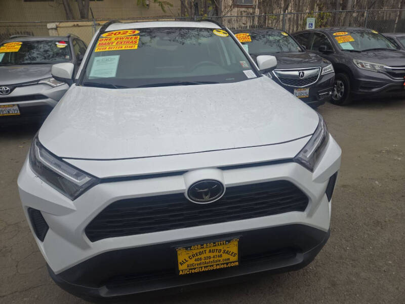 2023 Toyota RAV4 XLE