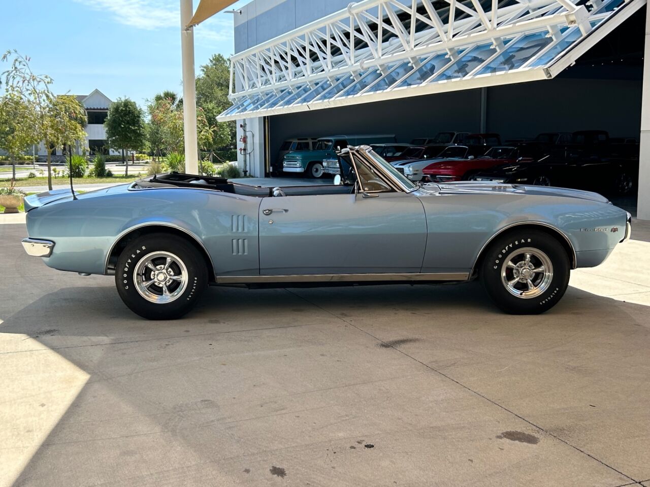 1967 Pontiac Firebird 4