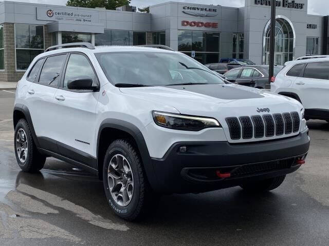2020 Jeep Cherokee for sale at Betten Baker Chrysler Dodge Jeep Ram in Lowell MI