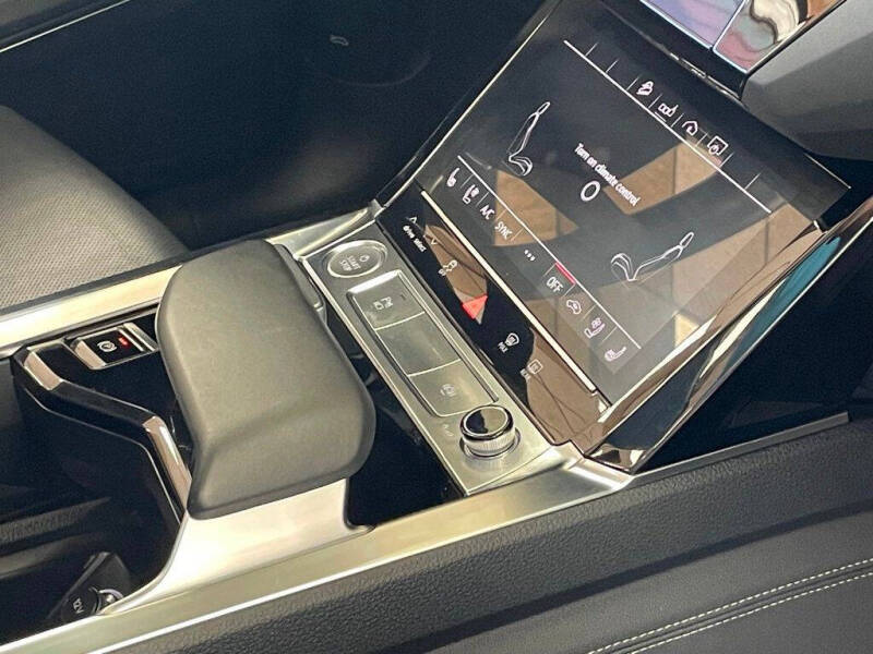2019 Audi e-tron quattro Premium Plus