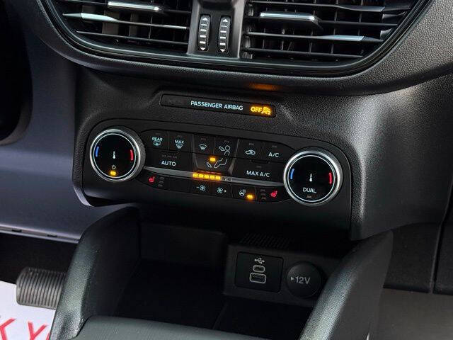 2025 Ford Escape Hybrid ST-Line Select