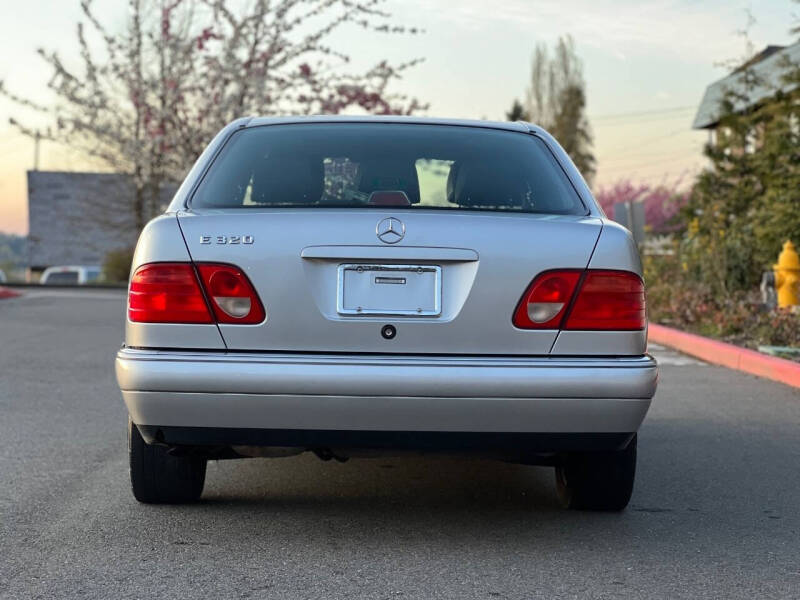 1998 Mercedes-Benz E-Class E 320