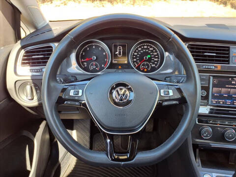 2021 Volkswagen Golf TSI