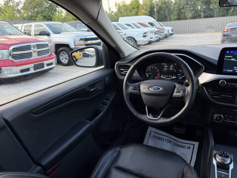 2020 Ford Escape SEL