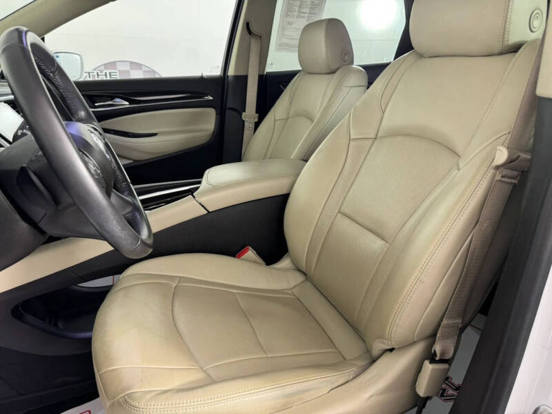 2020 Buick Enclave Essence