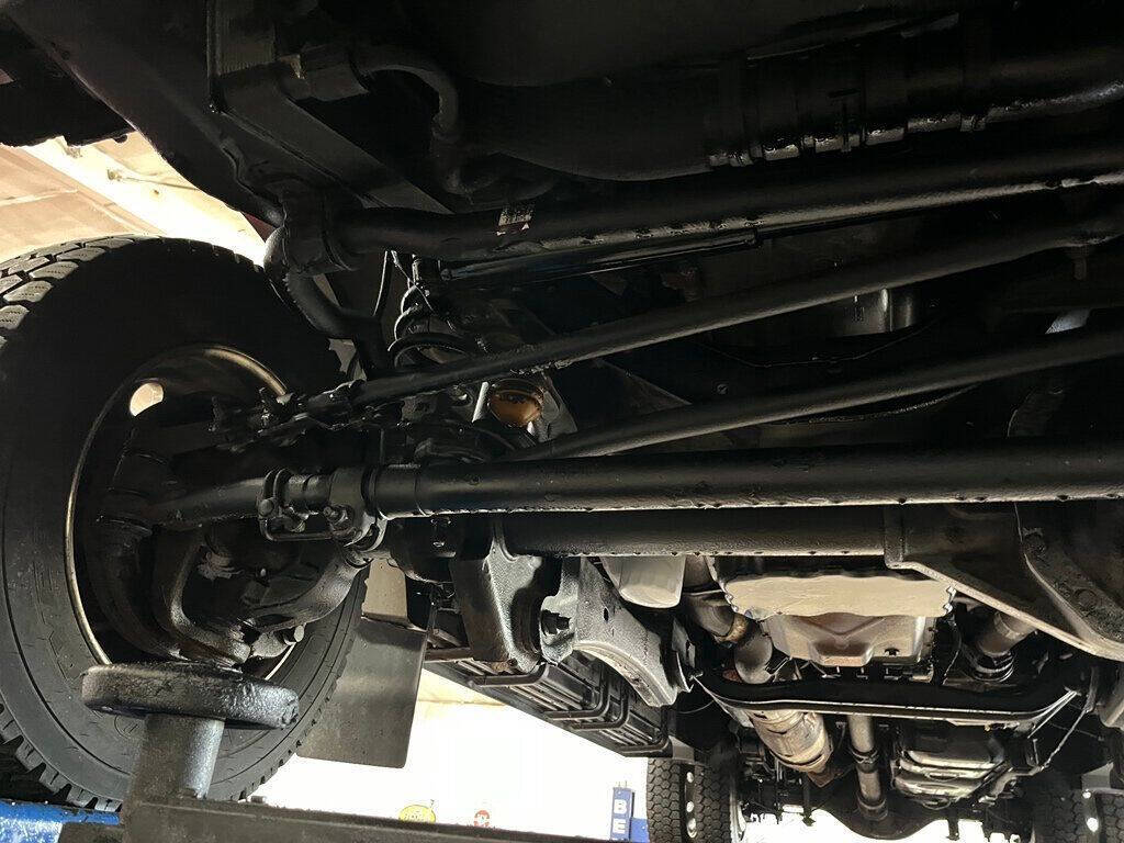 2015 Ford F-450 Super Duty 29