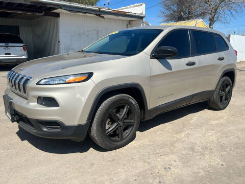 2015 Jeep Cherokee for sale at El Tucanazo Auto Sales in Grand Island NE