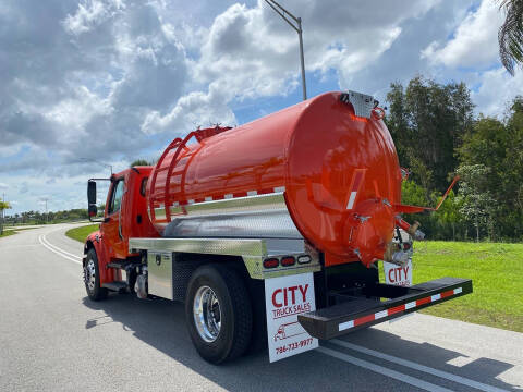 2018 Freightliner M2 106