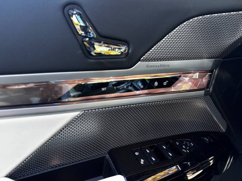 2023 BMW 7 Series 740i