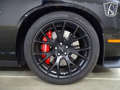 2015 Dodge Challenger SRT Hellcat