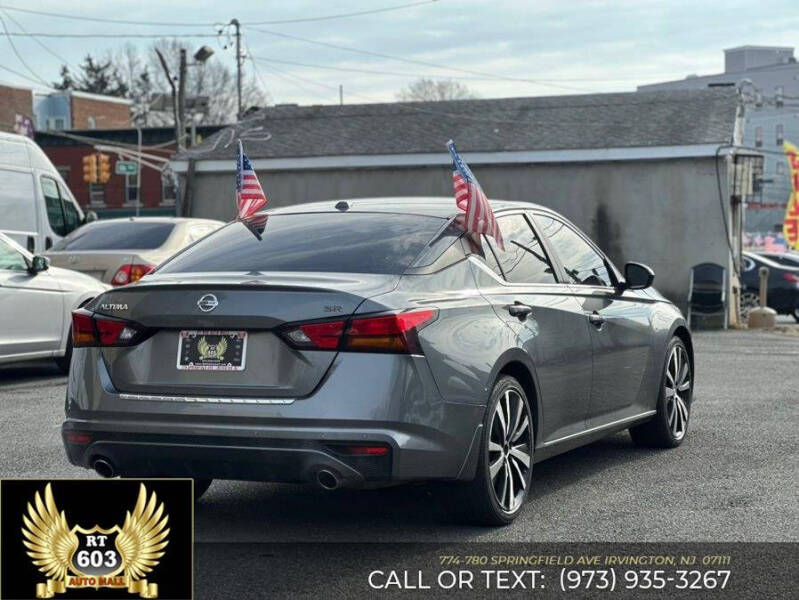 2022 Nissan Altima 2.5 SR