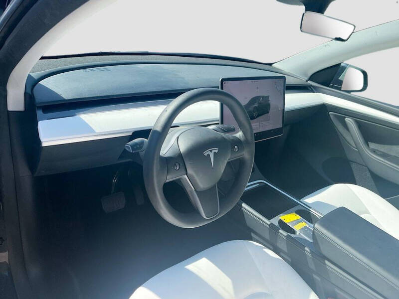 2024 Tesla Model Y Long Range