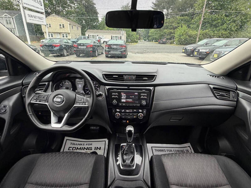 2017 Nissan Rogue SV