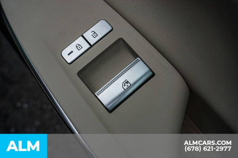 2022 Genesis GV70 2.5T Standard