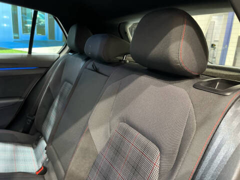 2024 Volkswagen Golf GTI SE