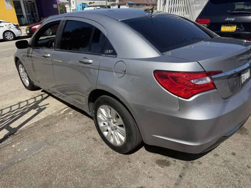 2014 Chrysler 200 LX