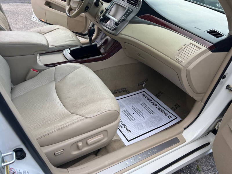 2011 Toyota Avalon Limited