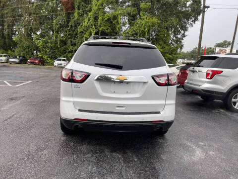 2017 Chevrolet Traverse LT