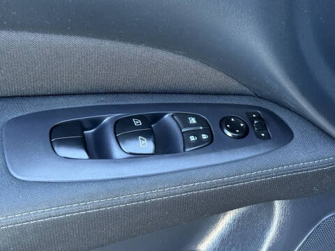 2017 Nissan Pathfinder SV