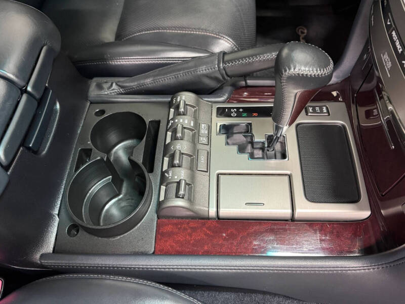 2015 Lexus LX 570
