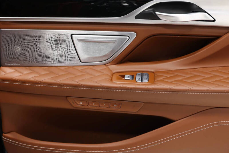 2022 BMW 7 Series M760i xDrive