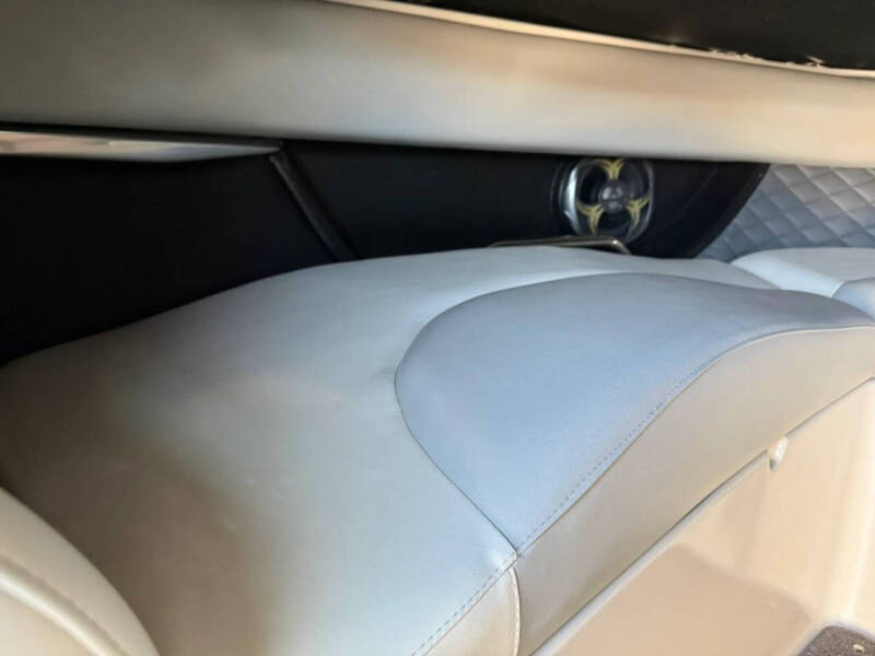 2012 Regal 2300
