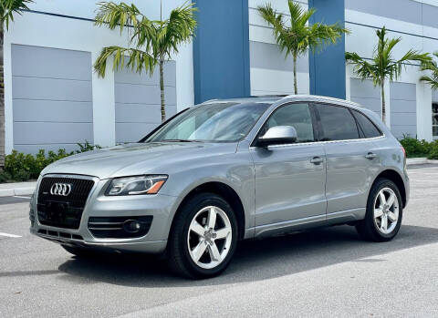 2010 Audi Q5 for sale at VE Auto Gallery LLC in Lake Park FL