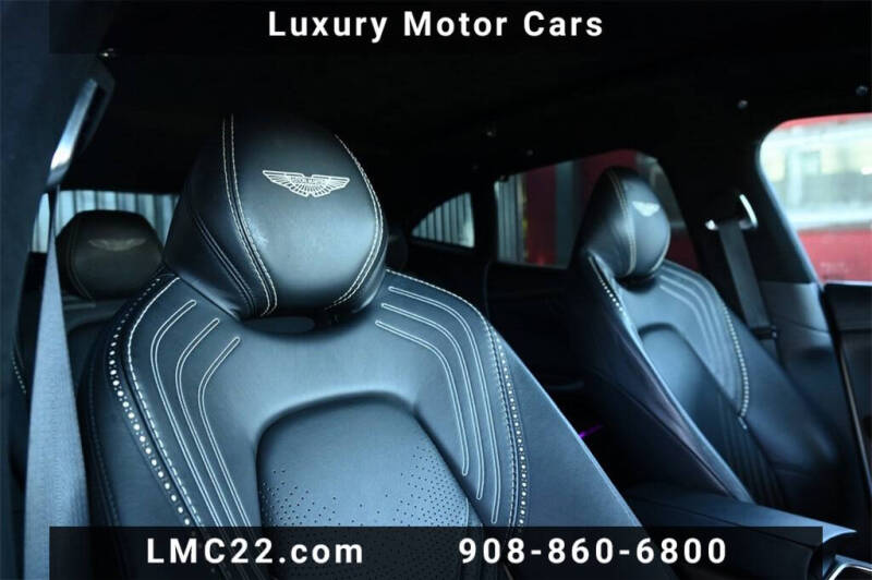 2021 Aston Martin DBX