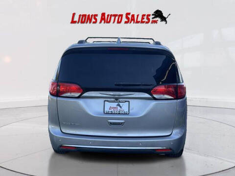 2017 Chrysler Pacifica Touring Plus