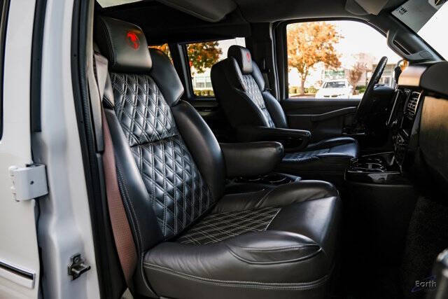 2023 Chevrolet Express 2500