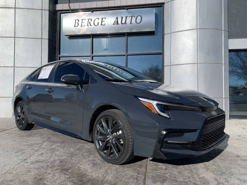 2025 Toyota Corolla SE's photo