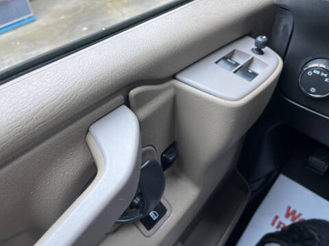 2017 Chevrolet Express 2500