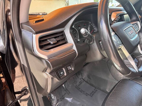 2017 GMC Acadia SLT-1