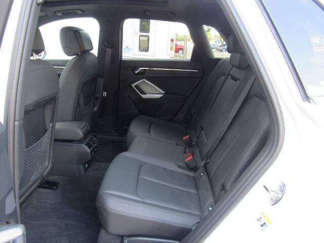 2025 Audi Q3 quattro S line Premium 45 TFSI