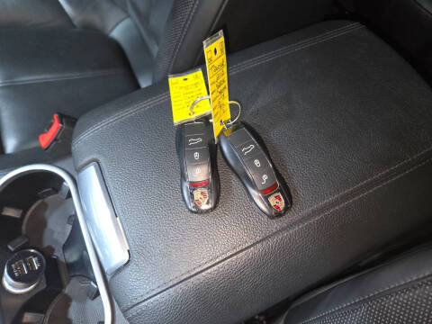 2013 Porsche Cayenne GTS