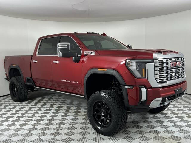 2024 GMC Sierra 2500HD Denali's photo