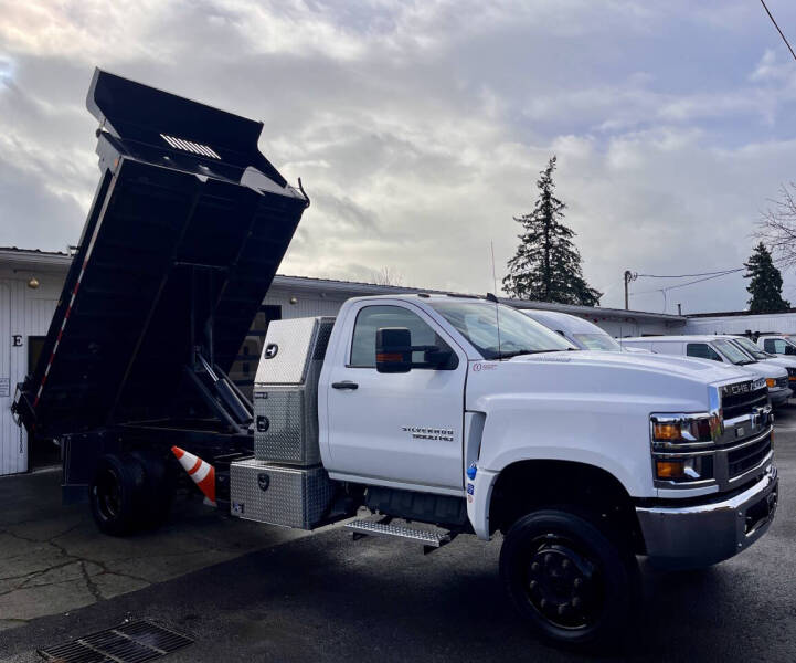 2022 Chevrolet Silverado 5500HD