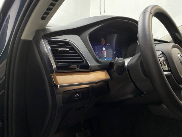 2025 Volvo XC90 B6 Plus Bright Theme 7P