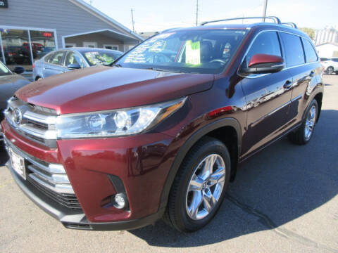 2019 Toyota Highlander for sale at Dam Auto Sales in Sioux City IA