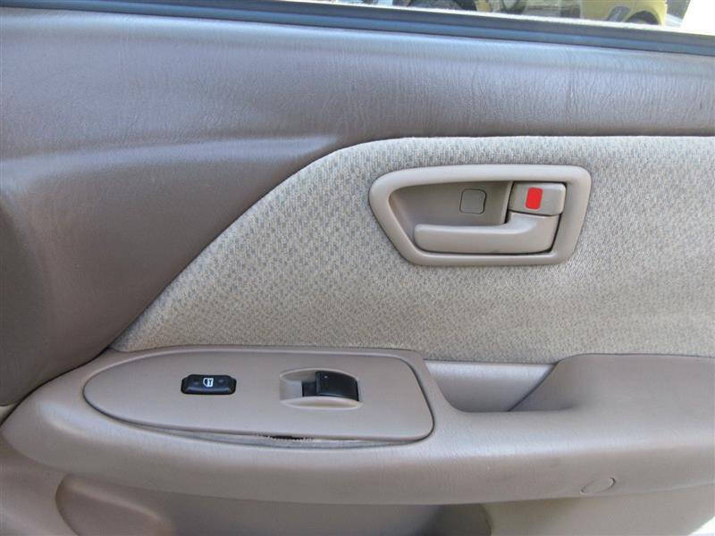 2000 Toyota Camry LE