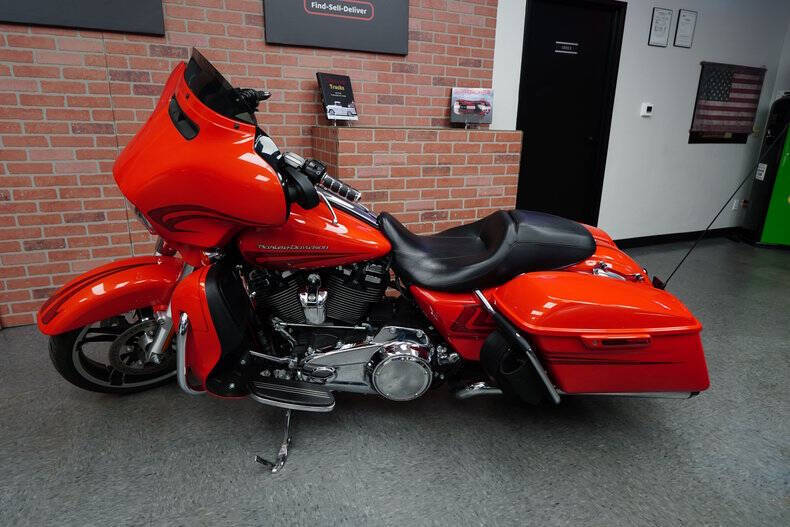 2017 Harley-Davidson Street Glide Special